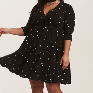 TORRID V-NECK ,JERSEY KNIT BIRD DRESS SIZE 3
